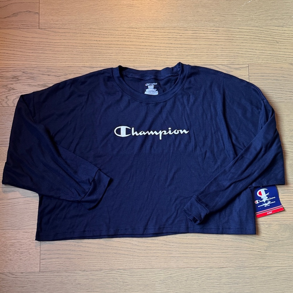 NWT CHAMPION top